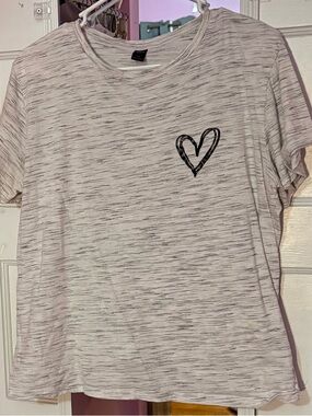 SHEIN Heathered White Short-Sleeve Tee with Black Heart